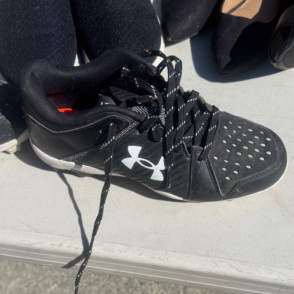 Under Armour Black and White Training Sneakers